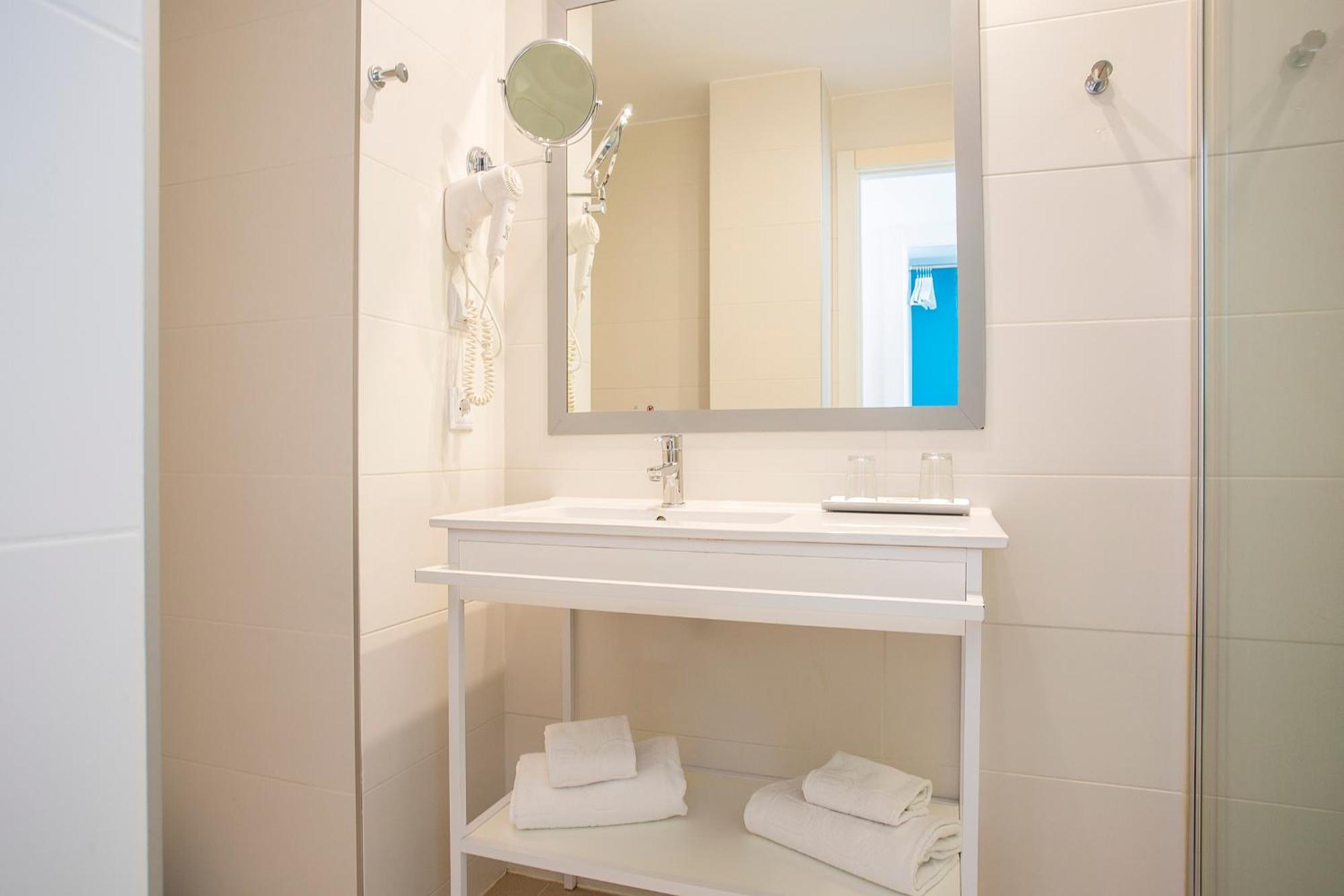 Bq Carmen Playa- Adults Only Hotel Плая де Палма Екстериор снимка